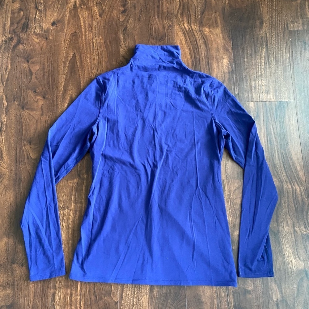 Lululemon Layer Me Turtleneck 
Emperor Blue Purplish color
Size 8